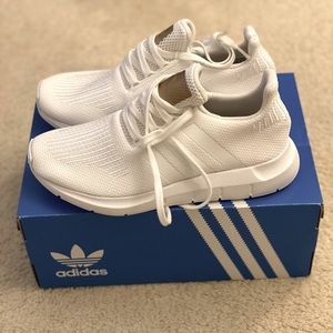 NWB Adidas Swift Run sneakers